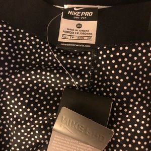 Nike poca dot leggings brand new never worn!